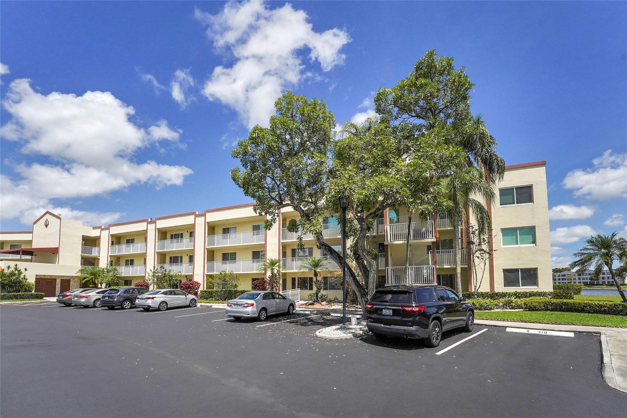 7220 S Devon Dr 302