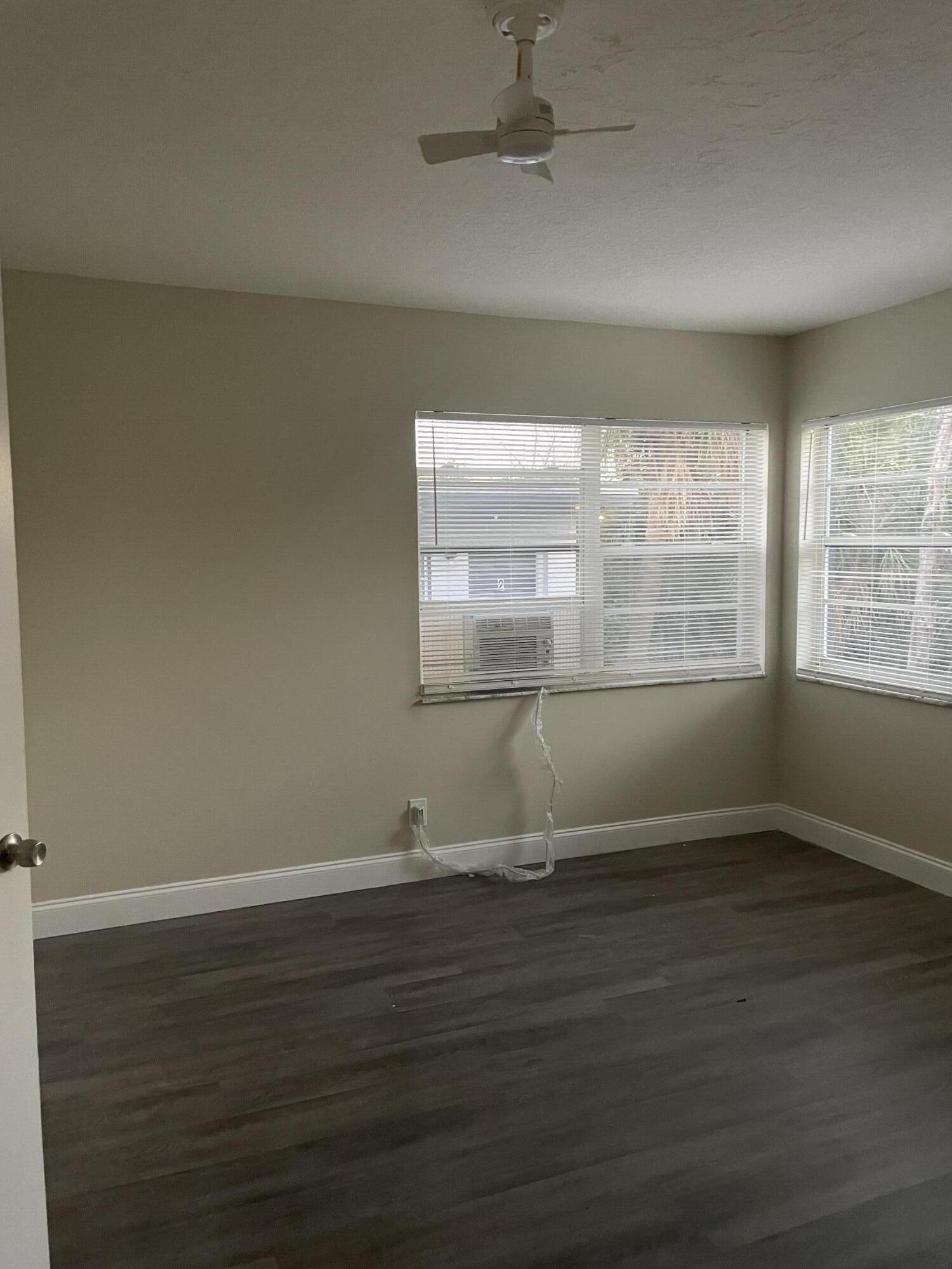CLOWS - Residential Lease