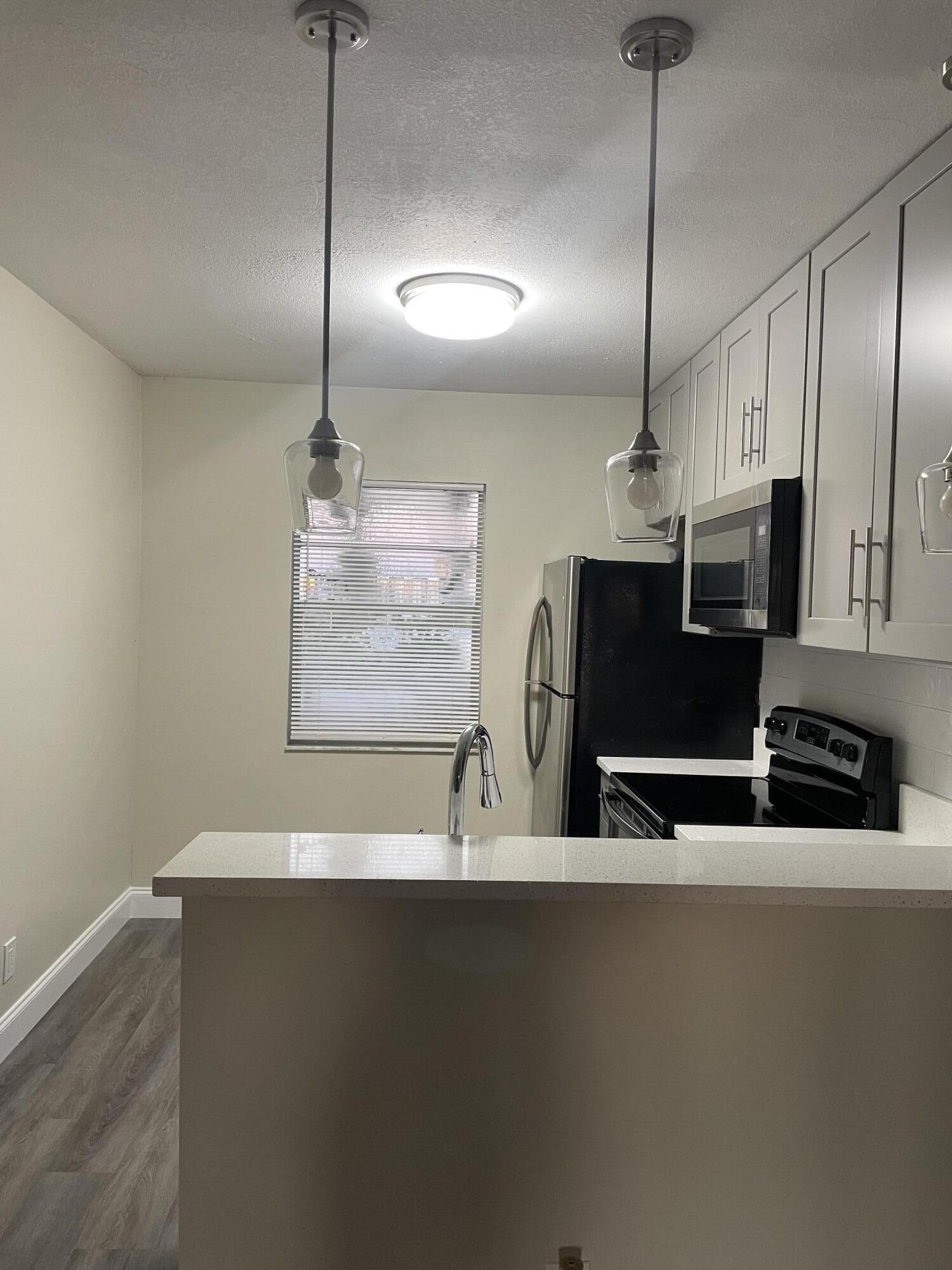 CLOWS - Residential Lease