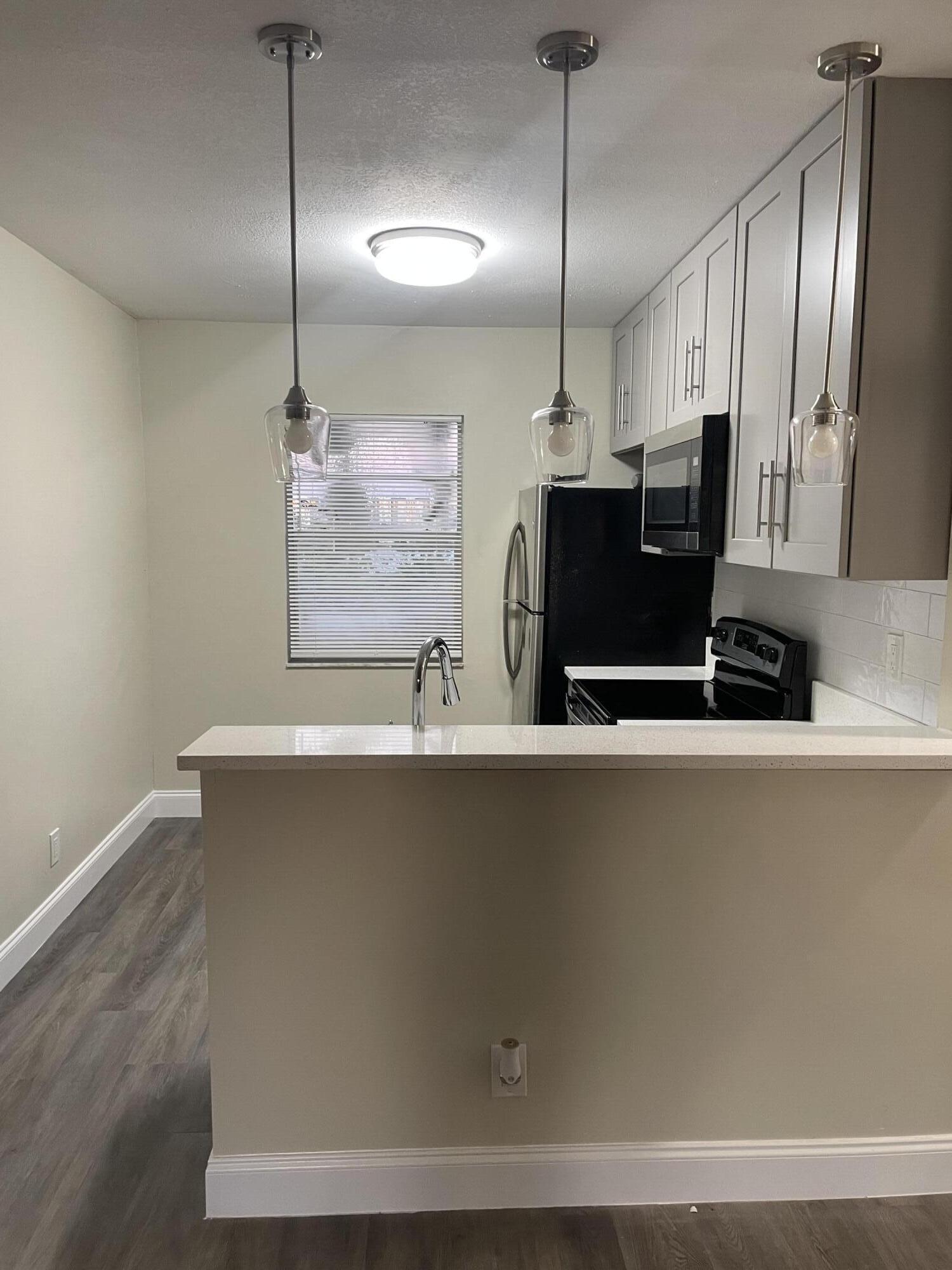 CLOWS - Residential Lease