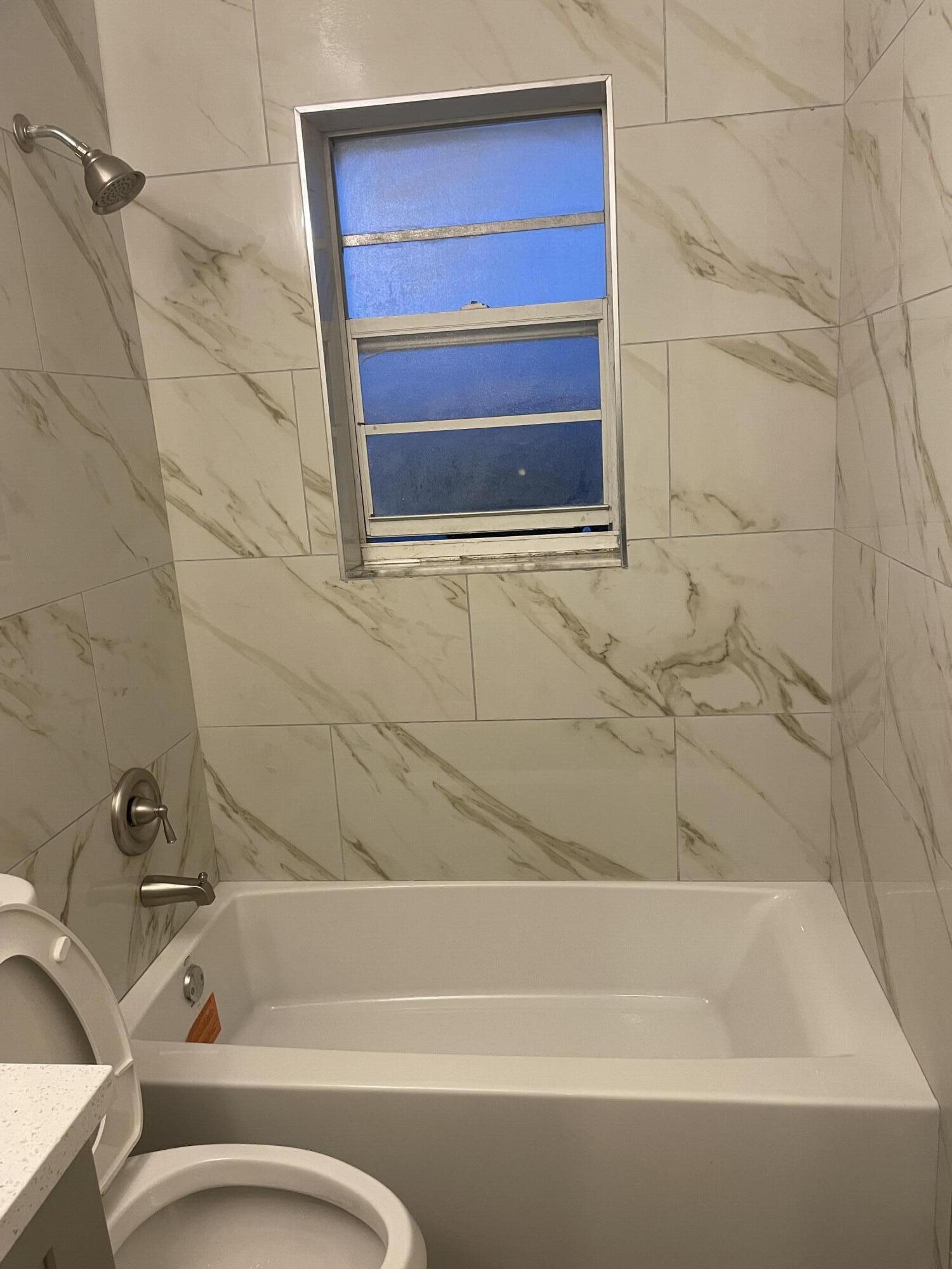 CLOWS - Residential Lease