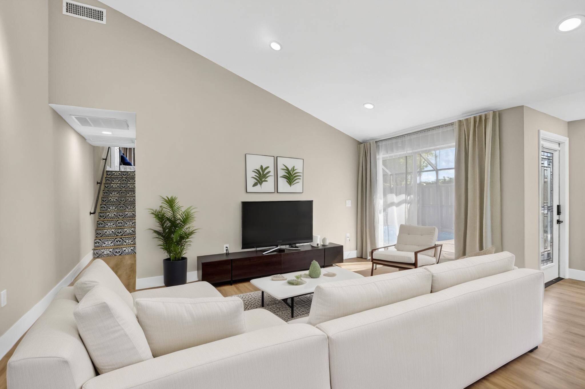 BOCA GARDENS - Residential