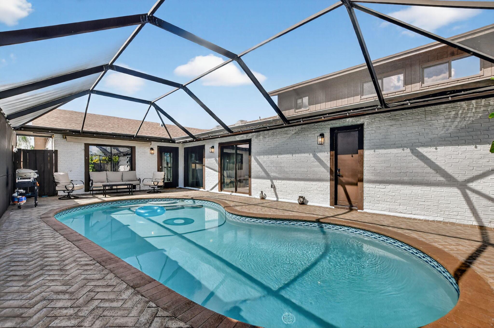 BOCA GARDENS - Residential