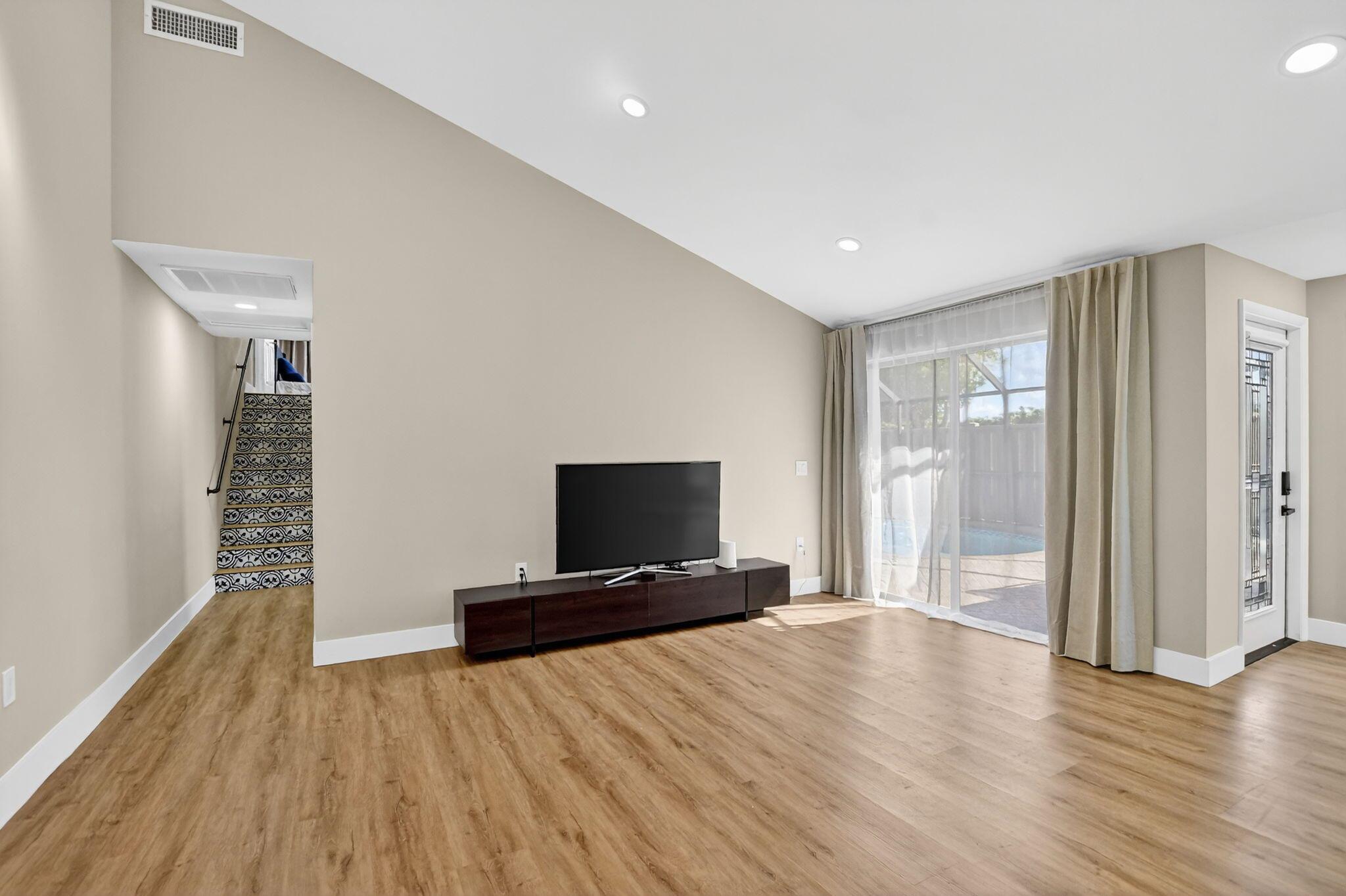 BOCA GARDENS - Residential