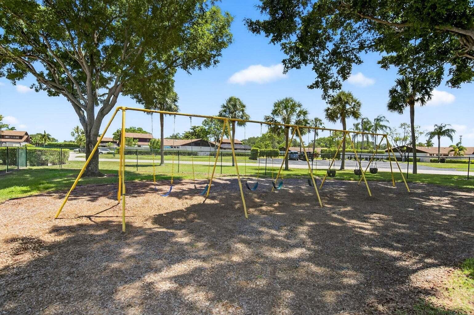 BOCA GARDENS - Residential