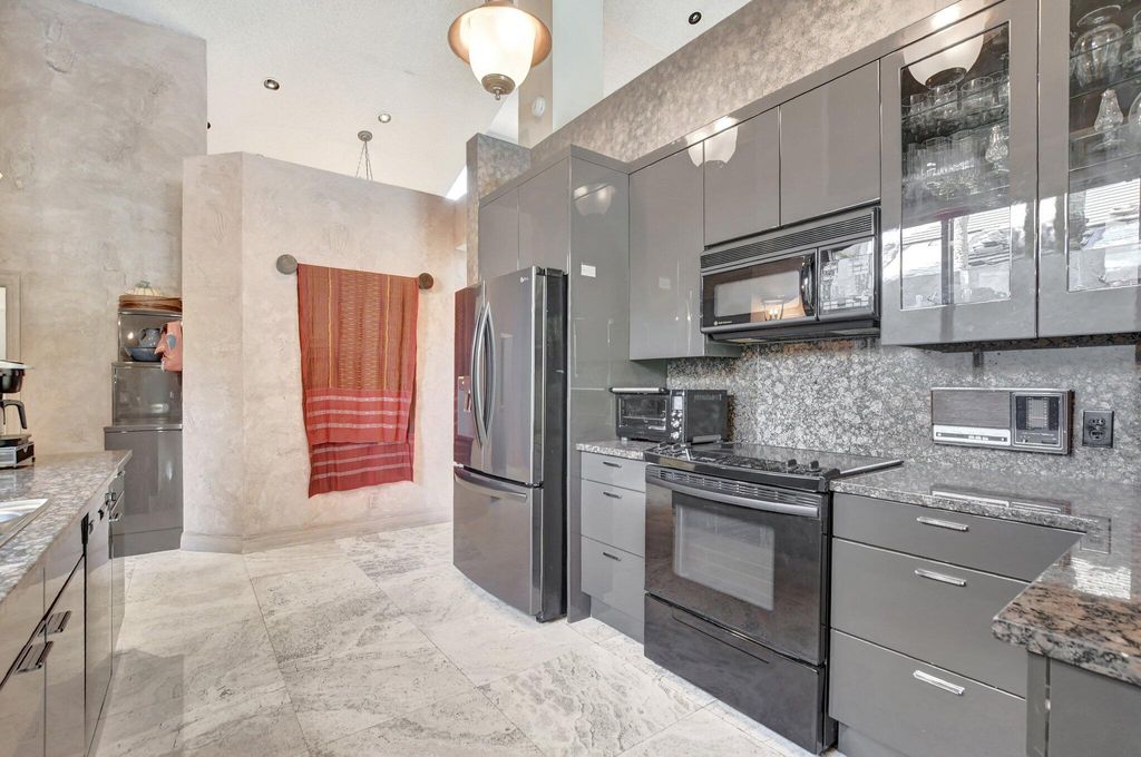 Photo of 19235 Chapel Creek Drive, Boca Raton, FL 33434 (MLS # R11050545)