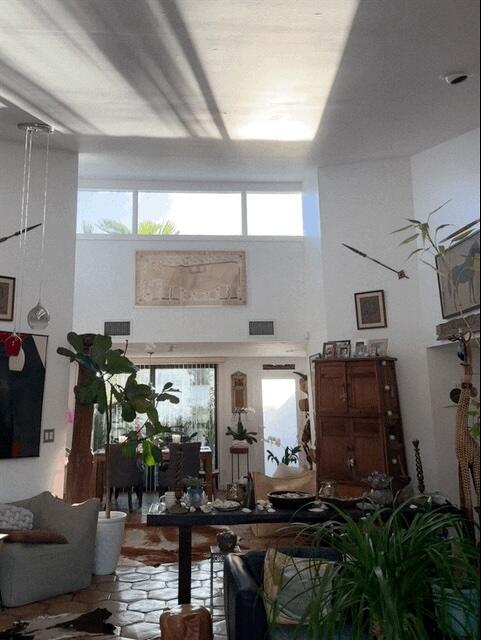 REEF COND - Residential