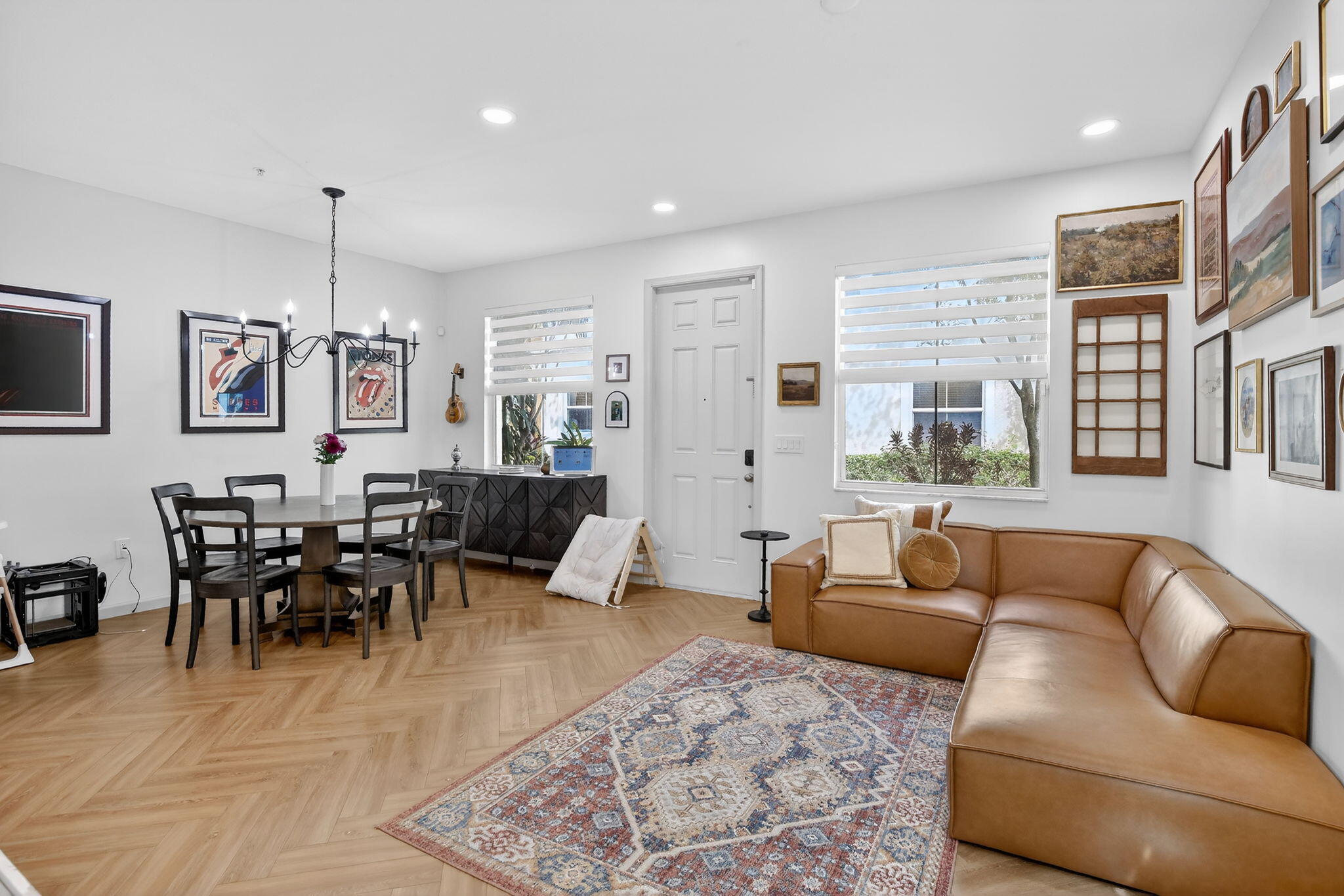 SAWGRASS LAKES - Residential