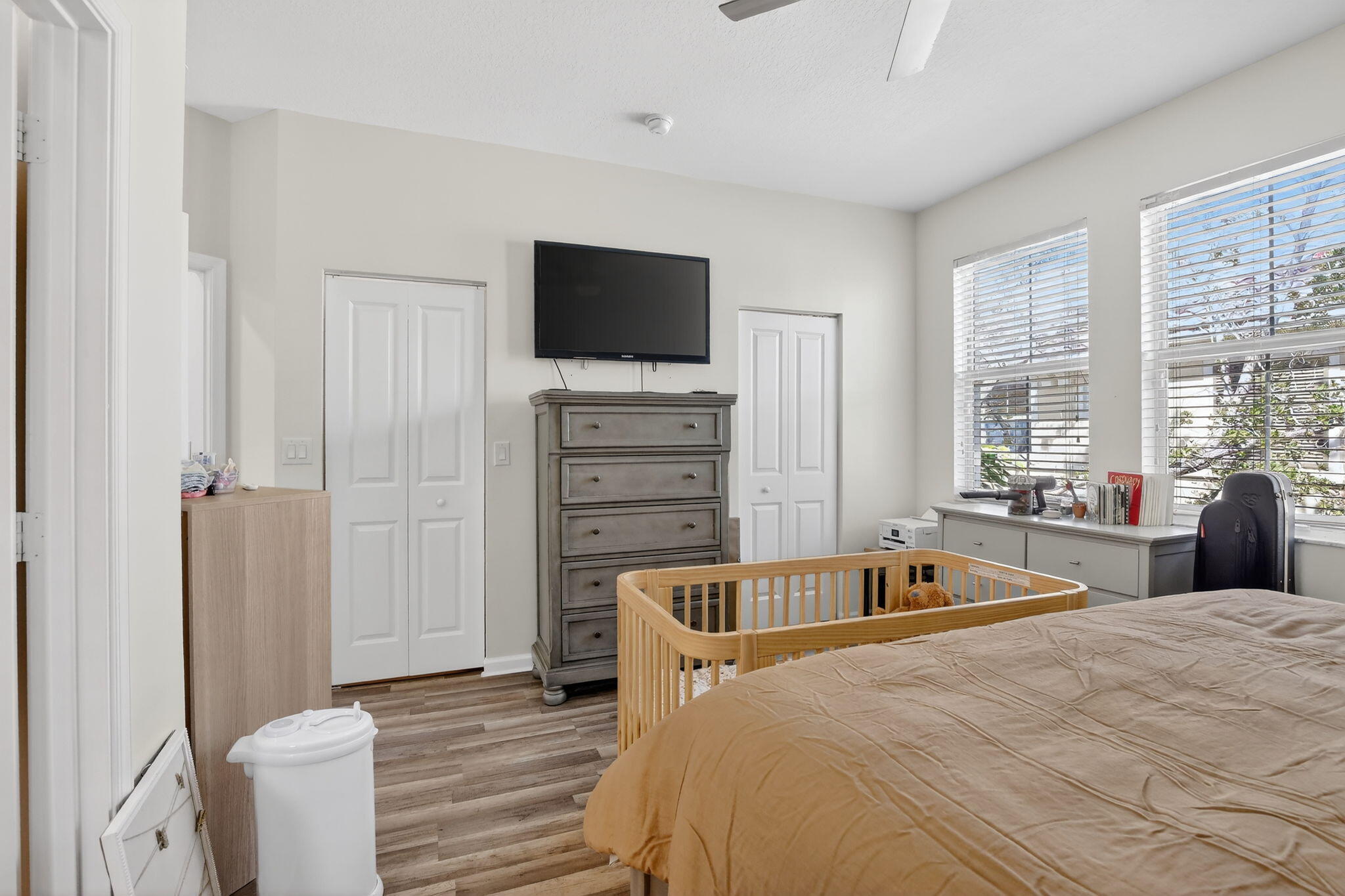 SAWGRASS LAKES - Residential