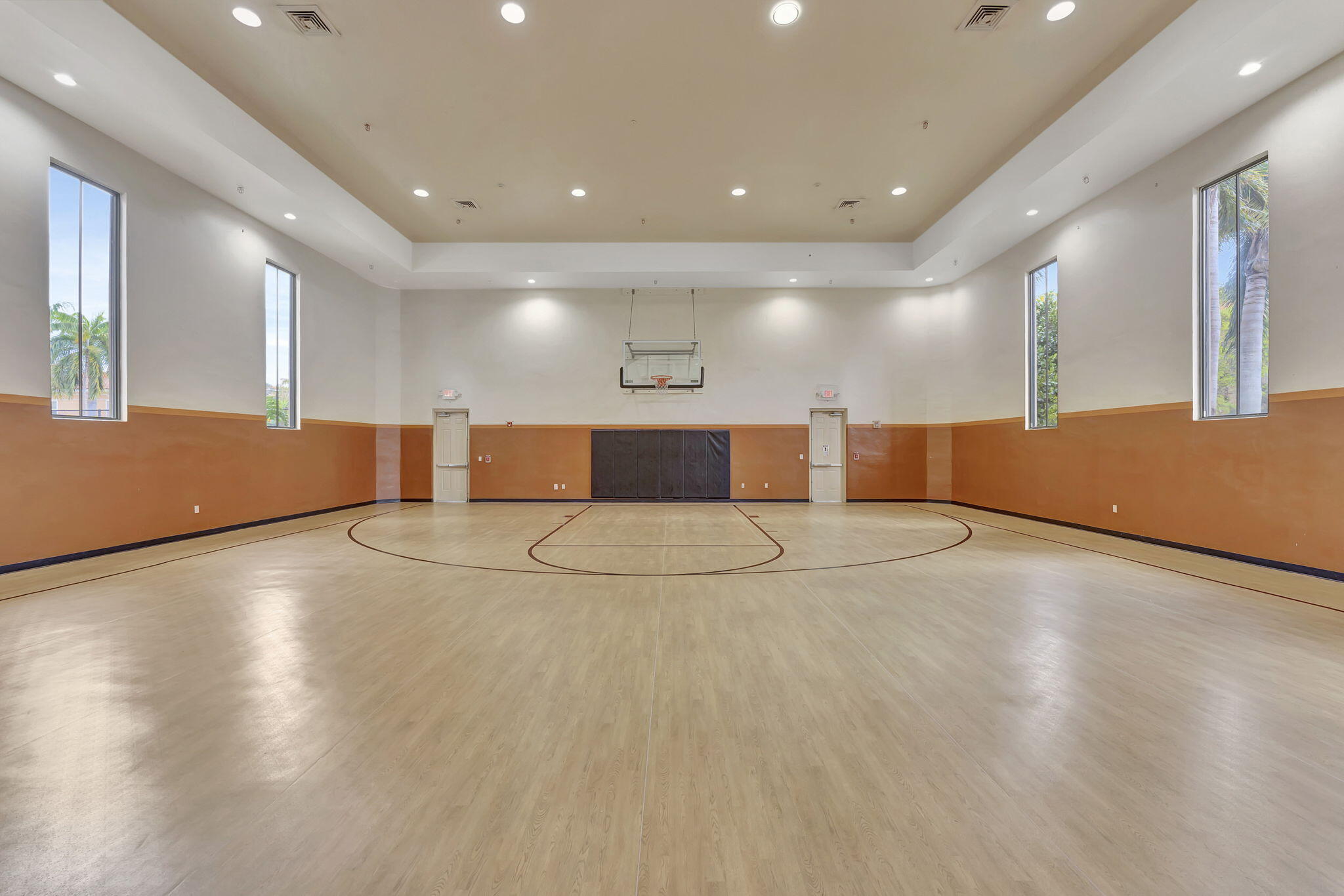 SAWGRASS LAKES - Residential