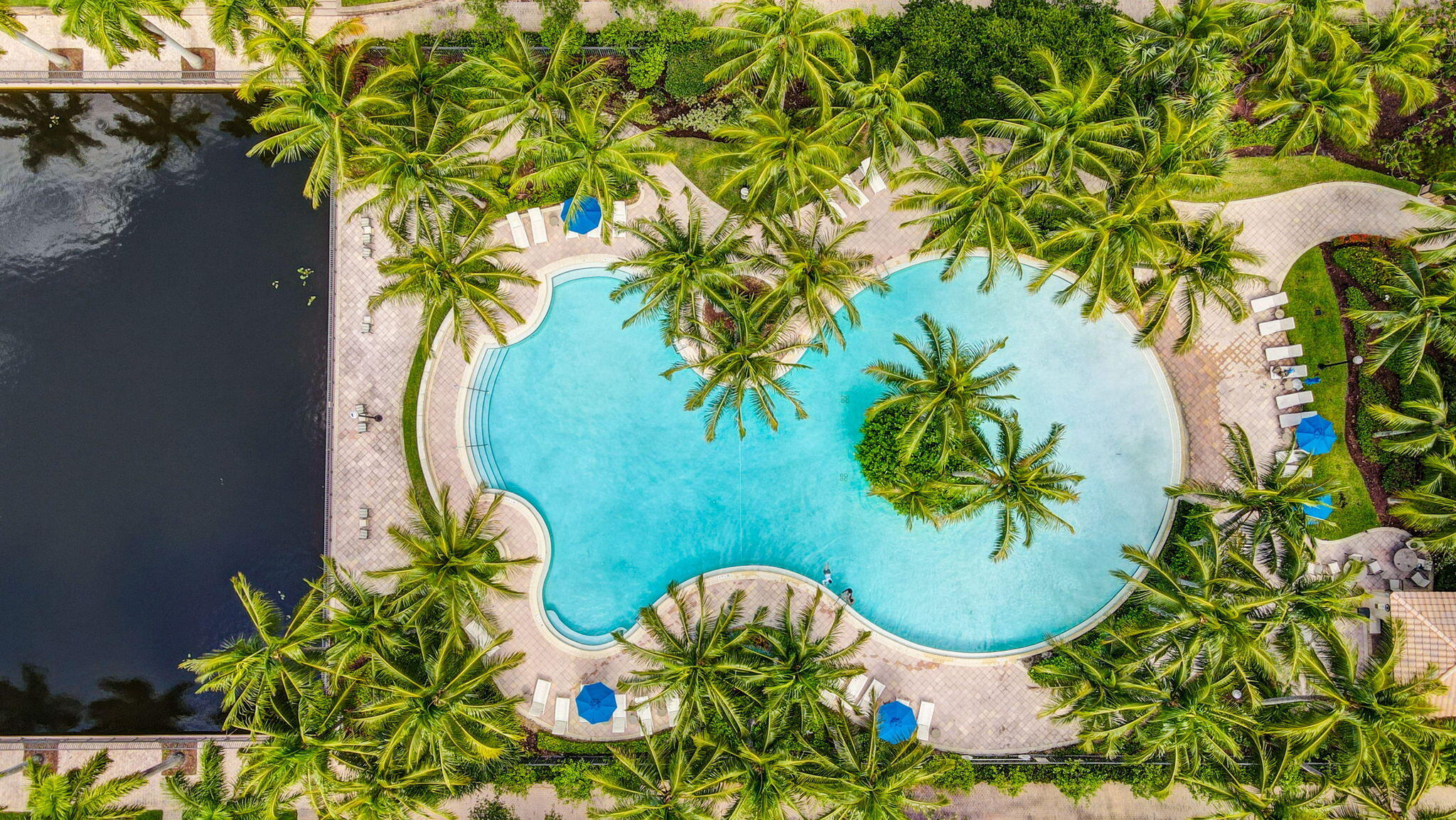 SAWGRASS LAKES - Residential