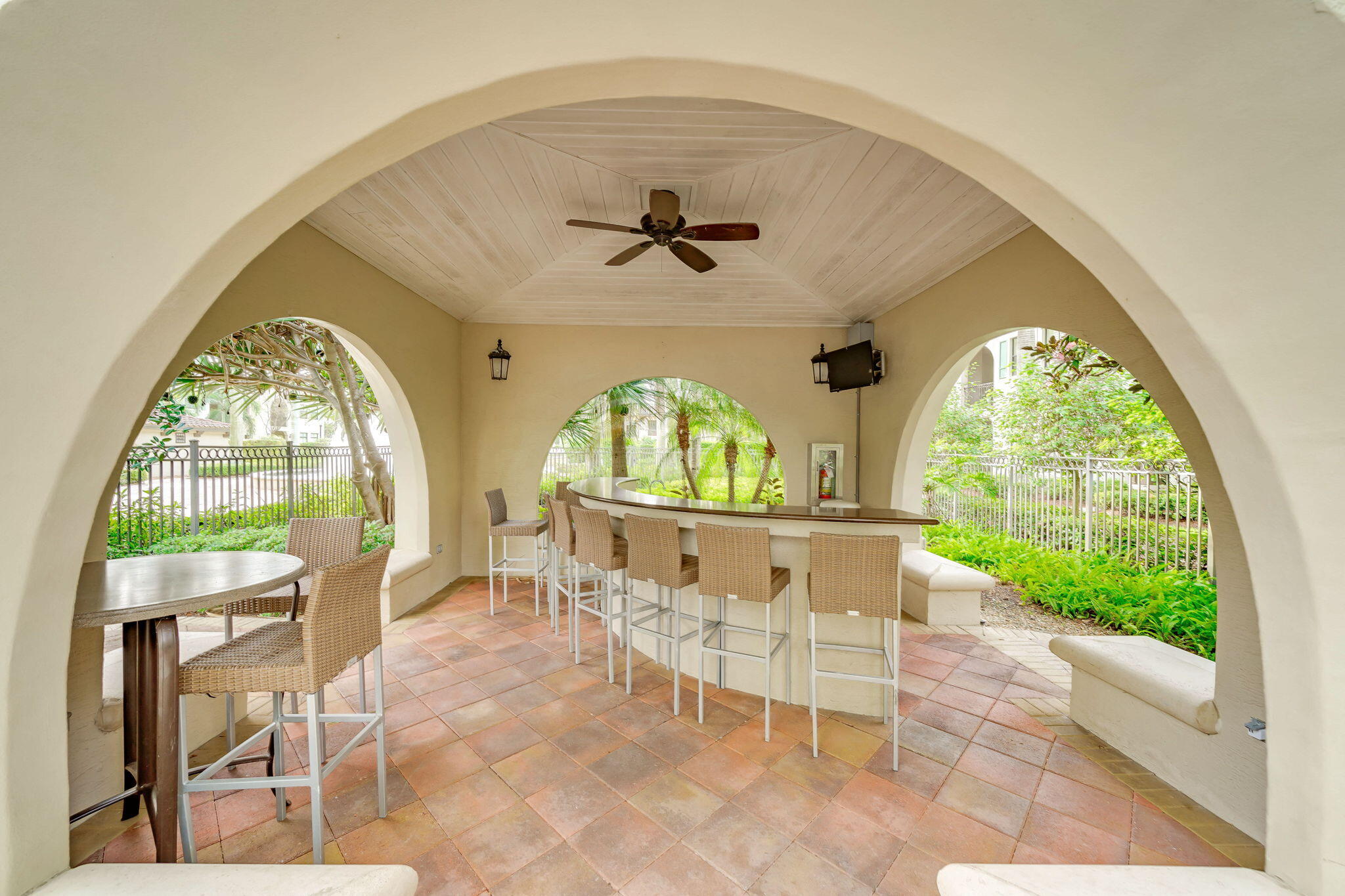 SAWGRASS LAKES - Residential