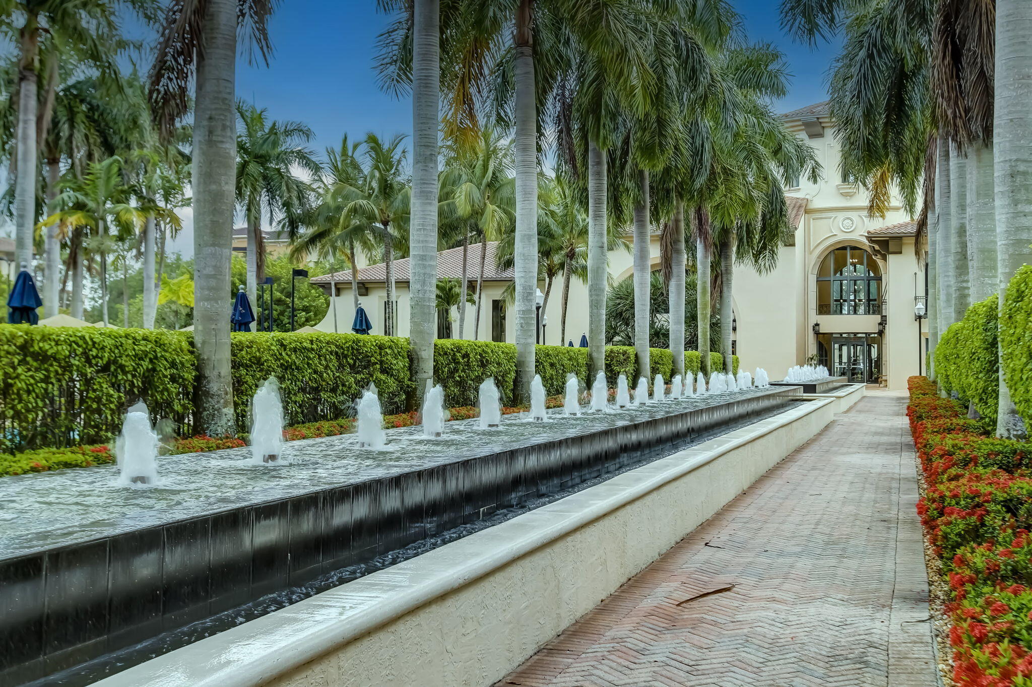 SAWGRASS LAKES - Residential