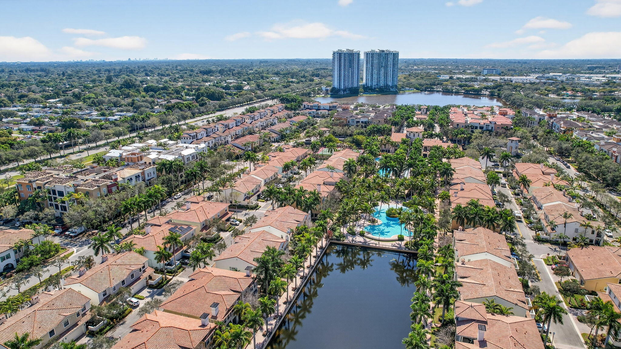 SAWGRASS LAKES - Residential