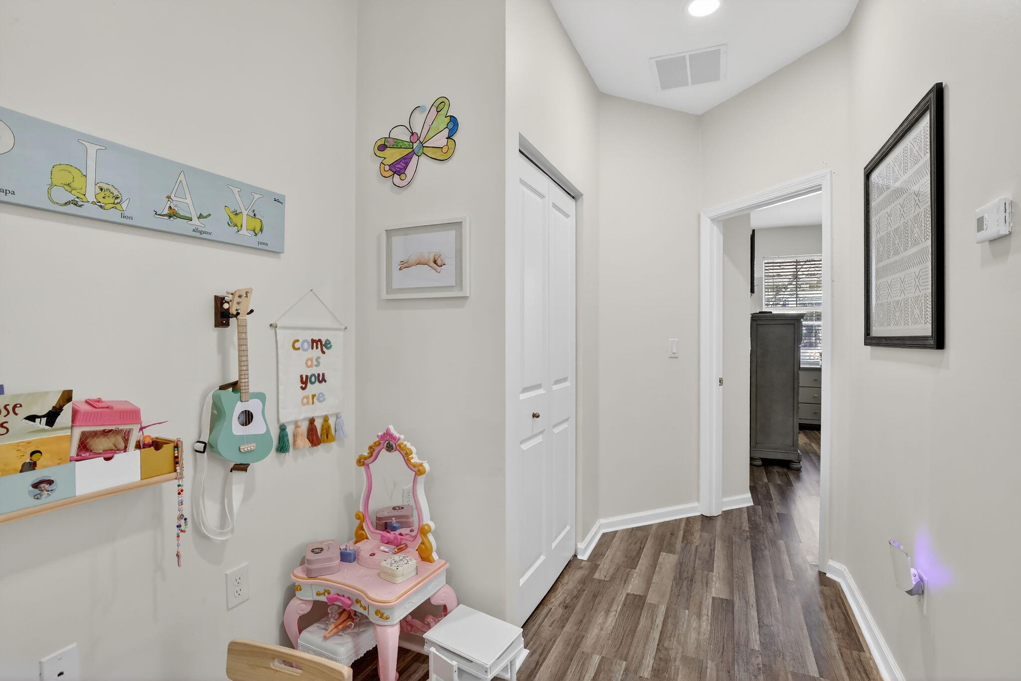 SAWGRASS LAKES - Residential