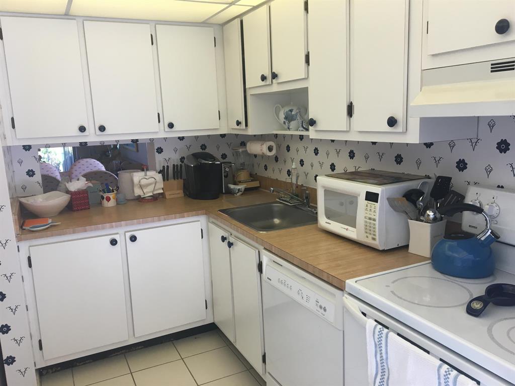 SOUTHPORT AT HUNTERS RUN CONDO - Residential