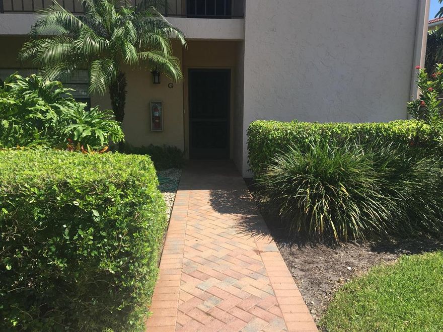Desirable downstairs corner unit with gorgeous water and golf views from screened lanai. There is a side patio for bbq and golf cart if you wish. Near community pool and clubhouse. Motivated seller. All country club amenities, 3 golf courses, 18 tennis courts great restaurants special incentives for 62 and under make an offer!