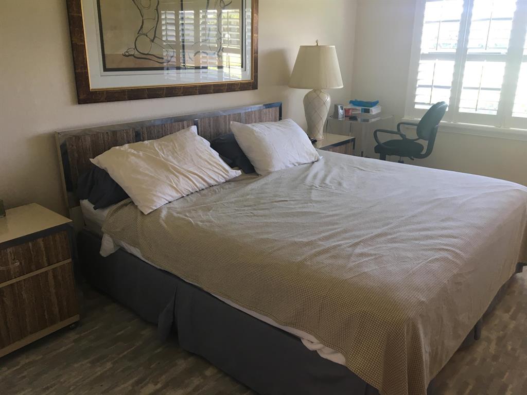 SOUTHPORT AT HUNTERS RUN CONDO - Residential