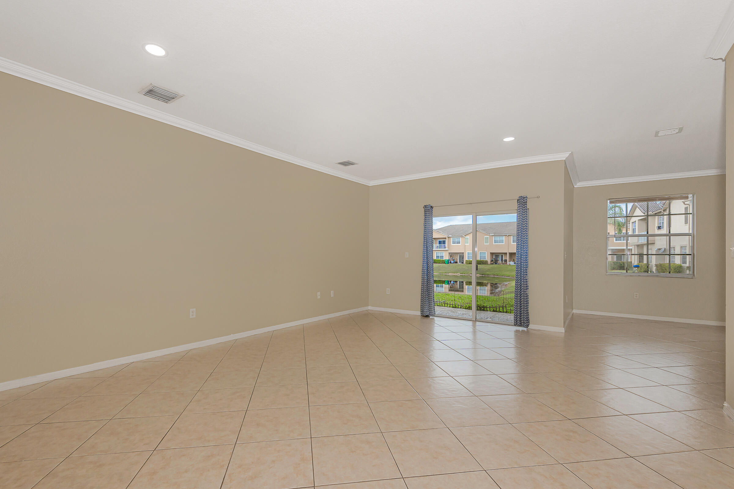 13117 SW 44th Street 12104