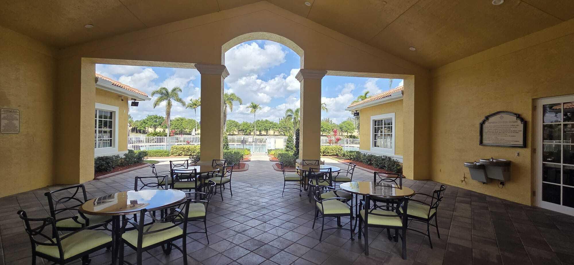 BANYAN BAY CONDO - Residential Lease