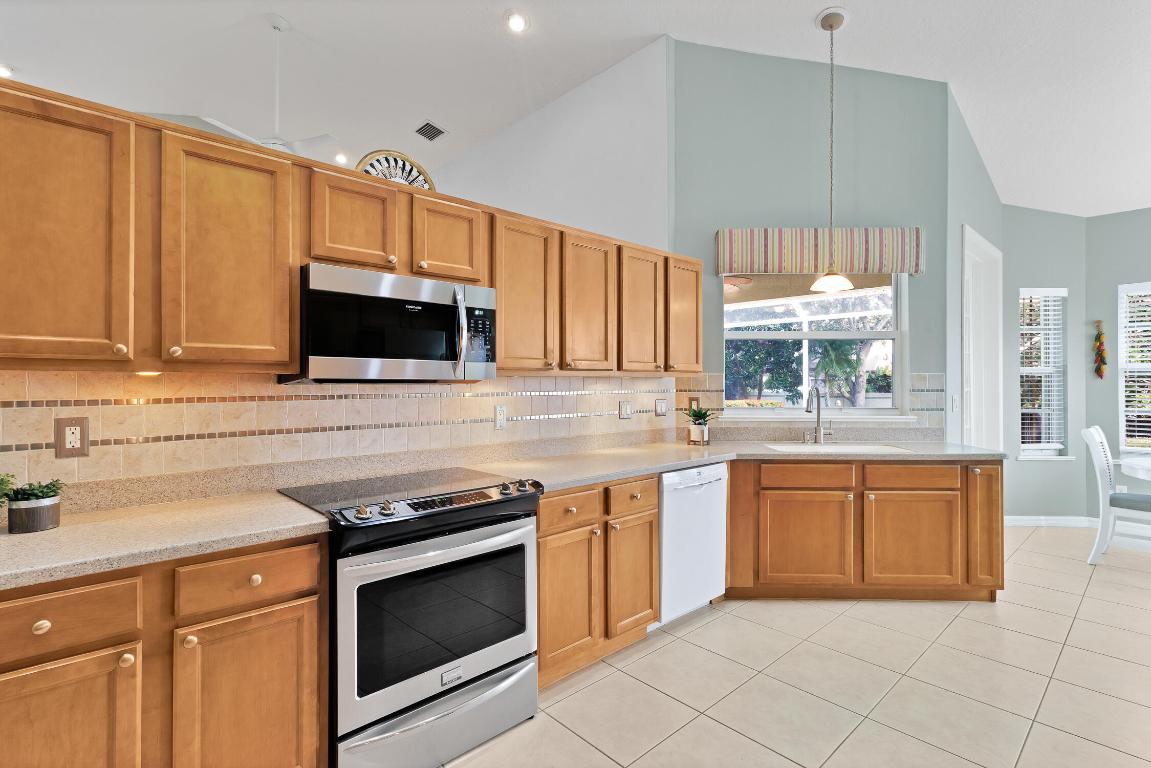 LAUREL POINTE SUBDIVISION - Residential