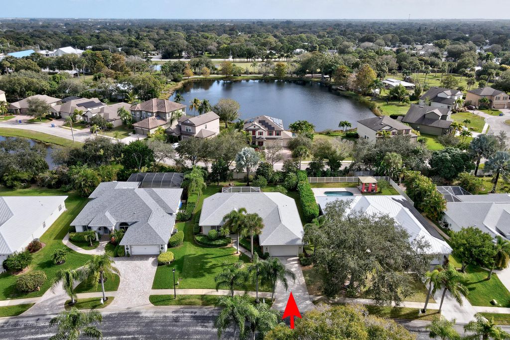 Photo of 680 23rd Avenue, Vero Beach, FL 32962 (MLS # R11150884)