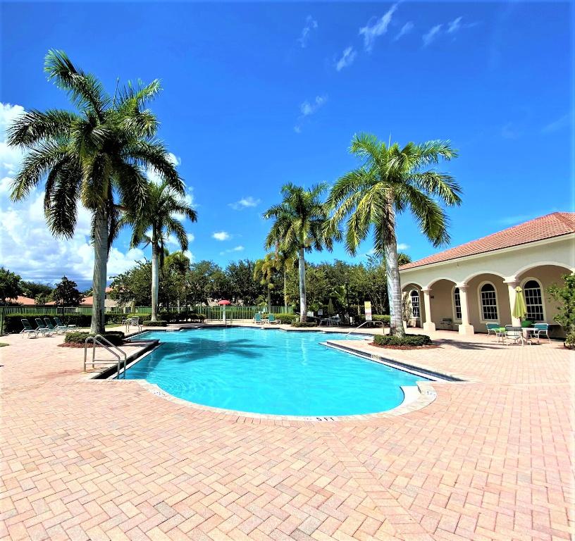 GREEN CAY VILLAGE - Residential Lease