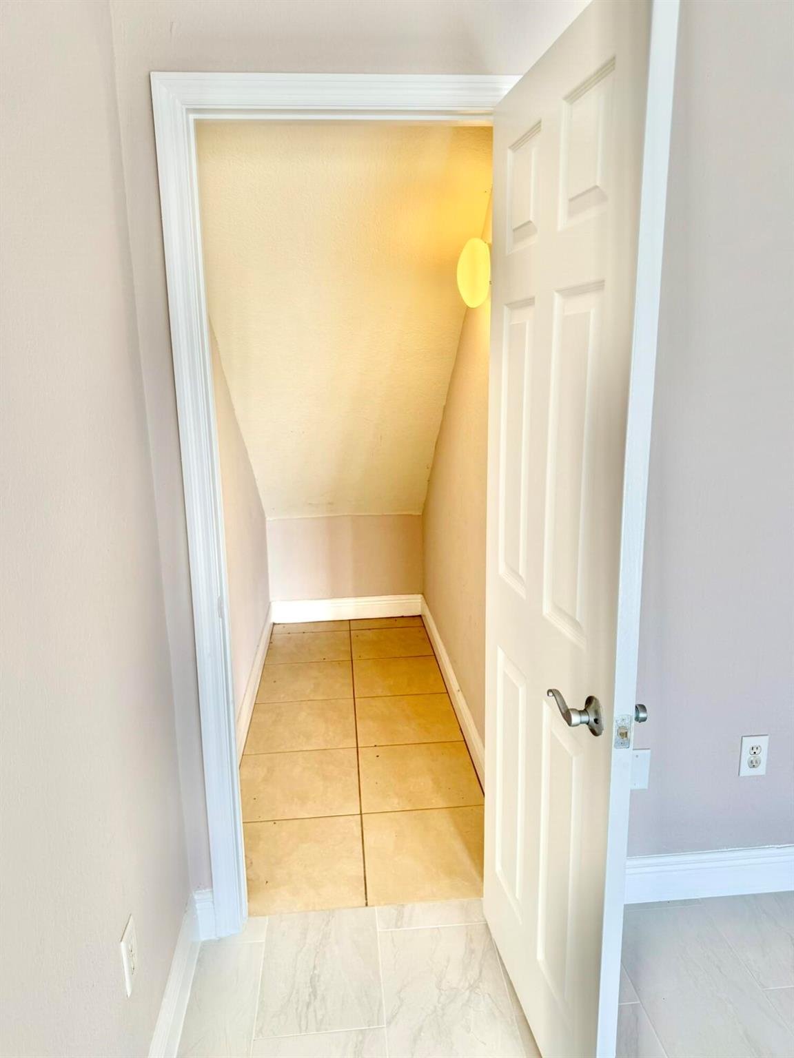 GREEN CAY VILLAGE - Residential Lease