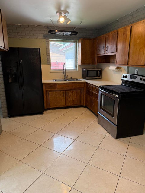 Tiny photo for 7440 FREEDOM Street, Hollywood, FL 33024 (MLS # B26085063)