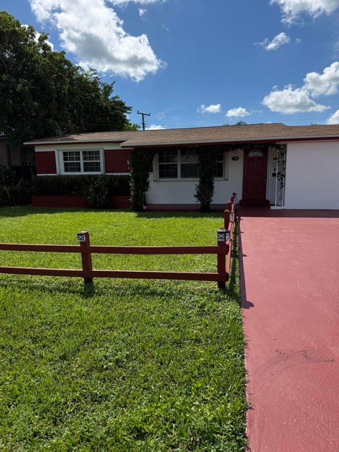 Tiny photo for 7440 FREEDOM Street, Hollywood, FL 33024 (MLS # B26085063)