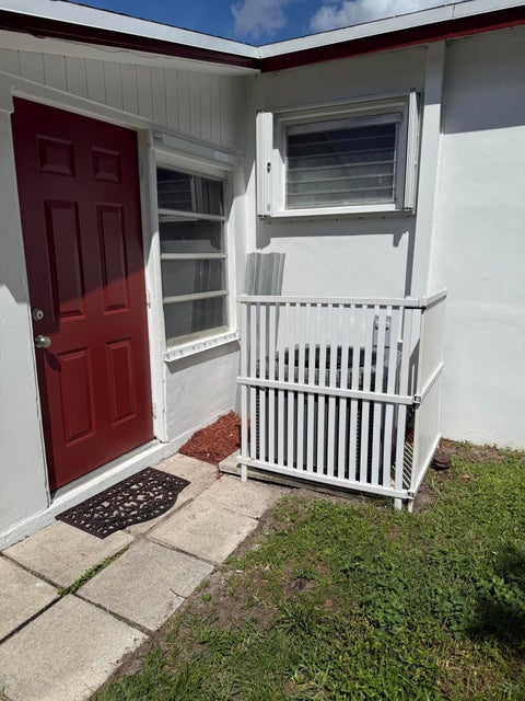 Tiny photo for 7440 FREEDOM Street, Hollywood, FL 33024 (MLS # B26085063)