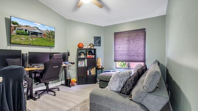 LAKEVIEW HOMES - Residential