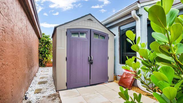 LAKEVIEW HOMES - Residential