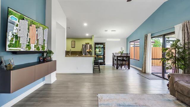 LAKEVIEW HOMES - Residential