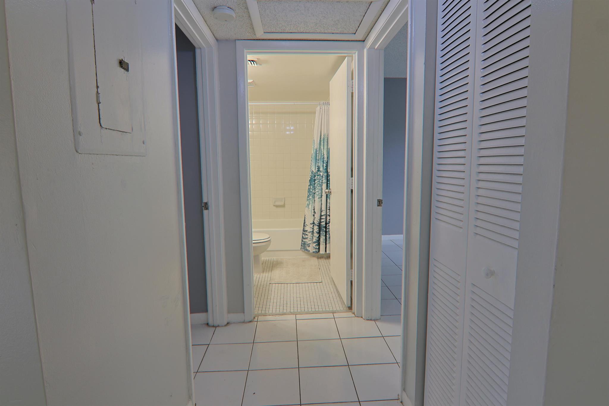 GARDENS NORTH ELEVEN COND - Residential Lease
