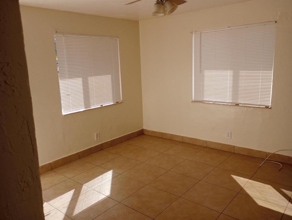 ACREHOME PARK IN - Residential Lease