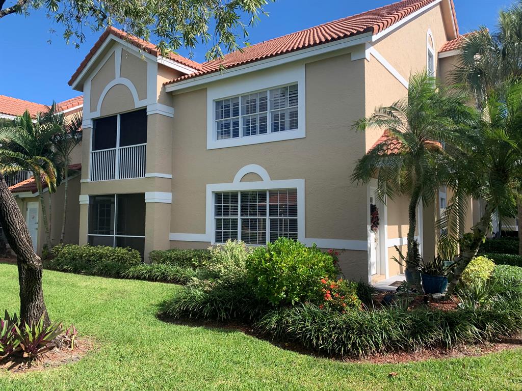 LA BONNE VIE AT PALM-AIRE - Residential