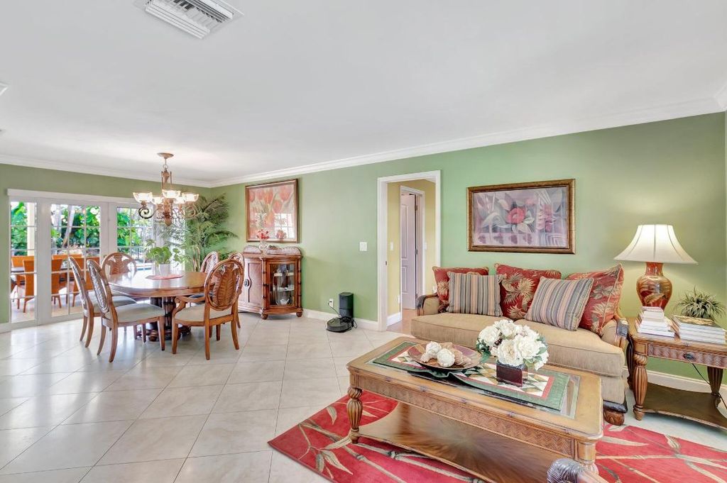 Photo of 11882 N Lake Drive, Boynton Beach, FL 33436 (MLS # R11071794)