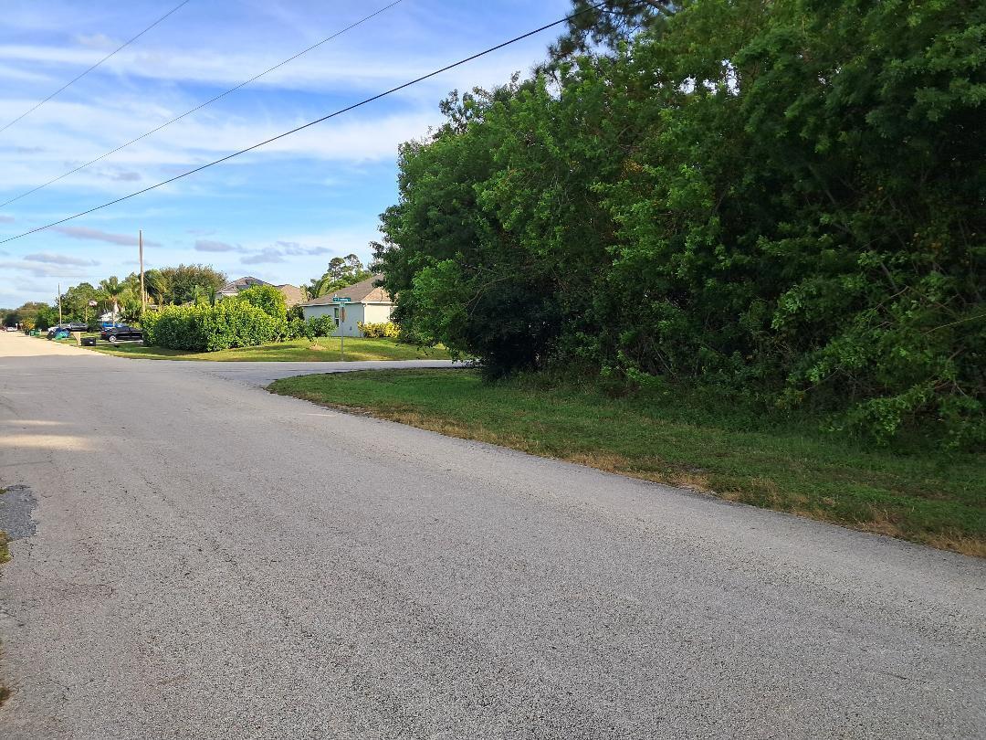 PORT ST LUCIE SECTION  34 - Land