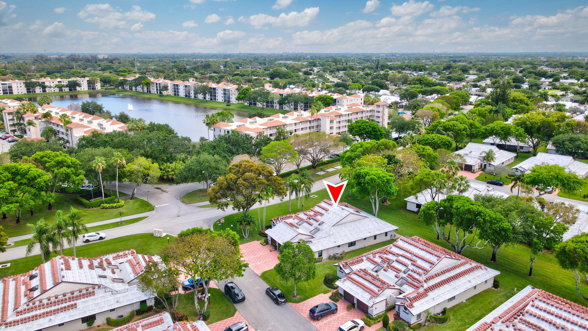 HUNTINGTON POINTE - Residential