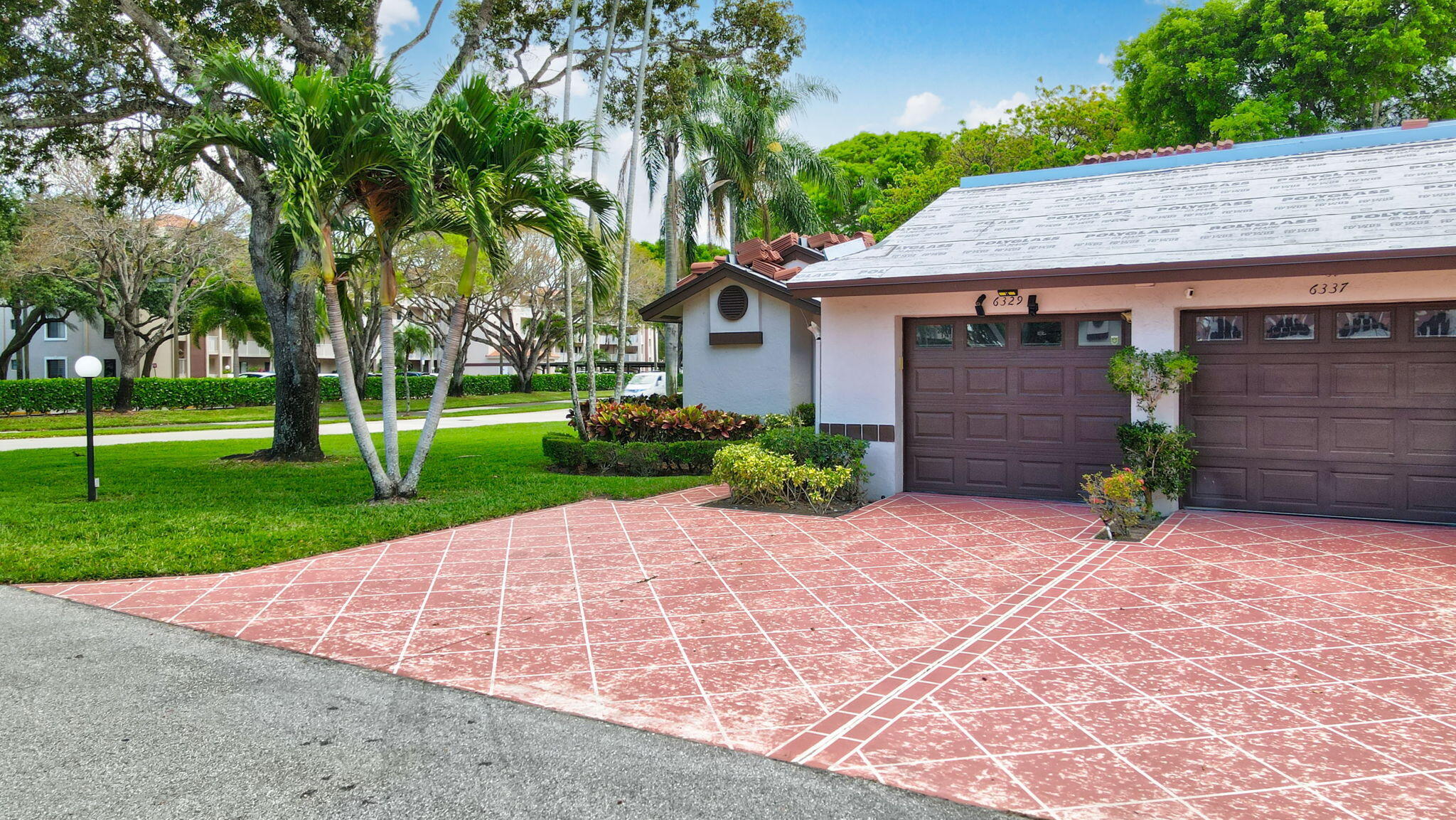 HUNTINGTON POINTE - Residential