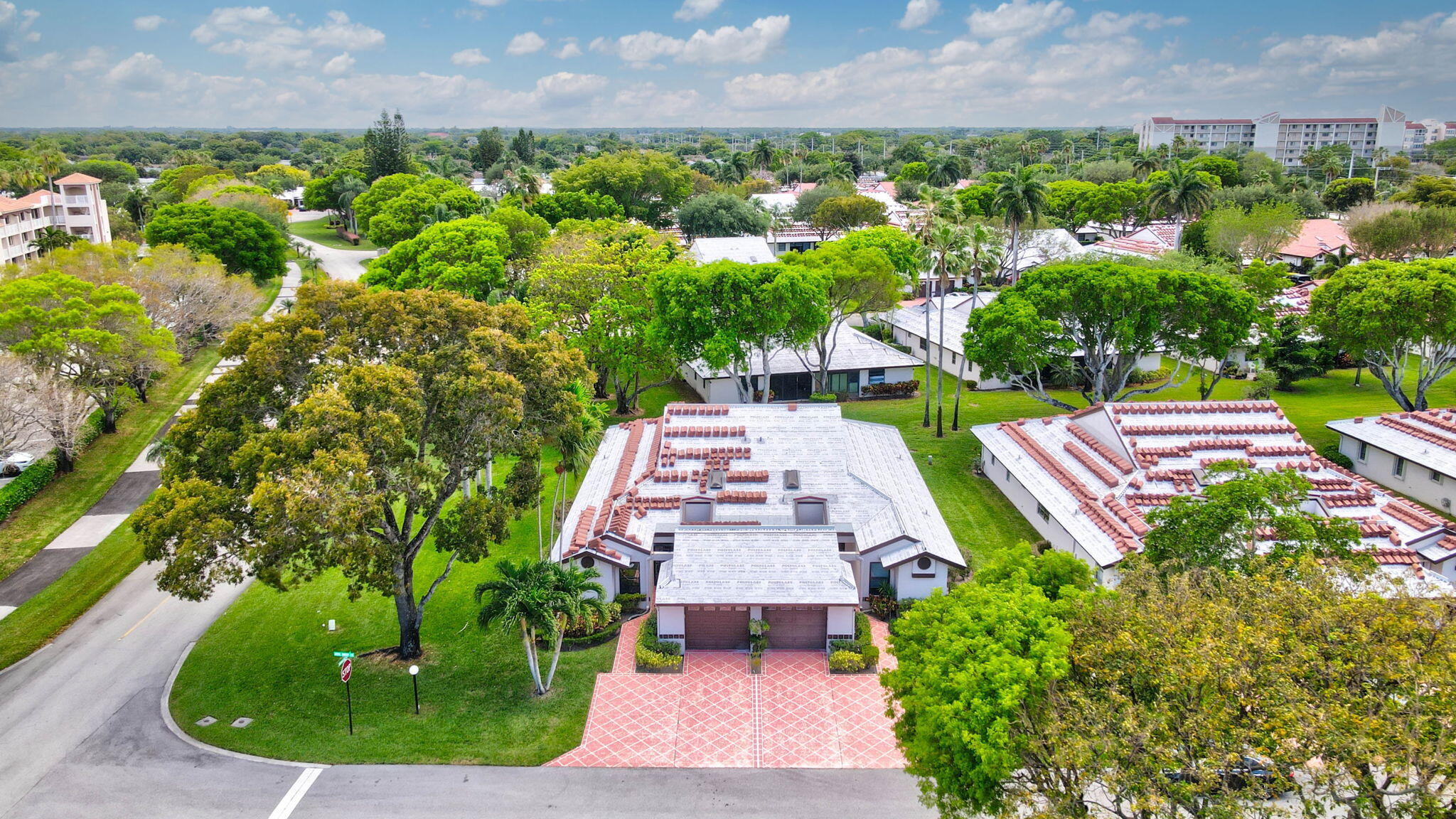 HUNTINGTON POINTE - Residential