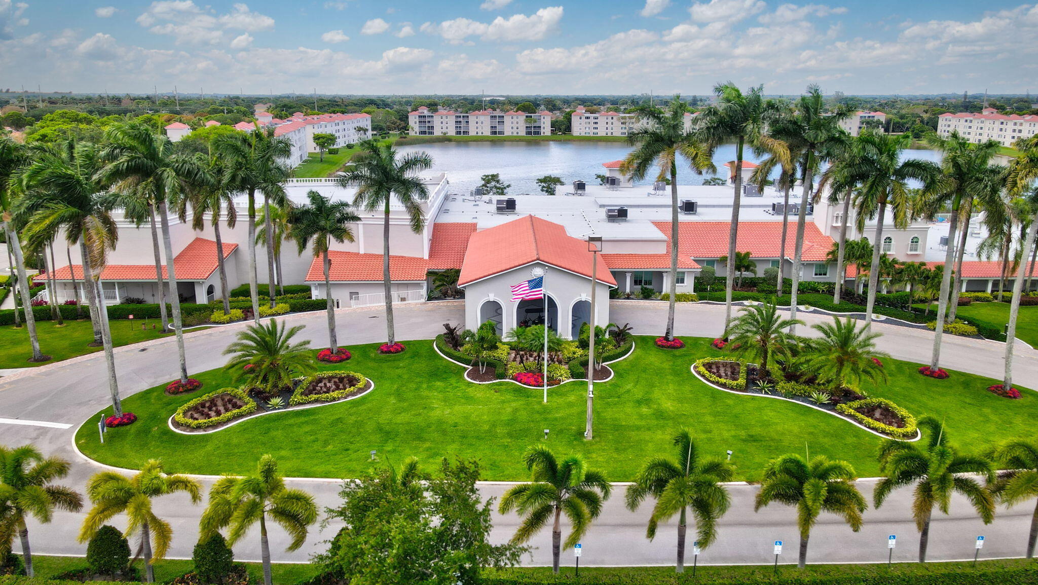 HUNTINGTON POINTE - Residential