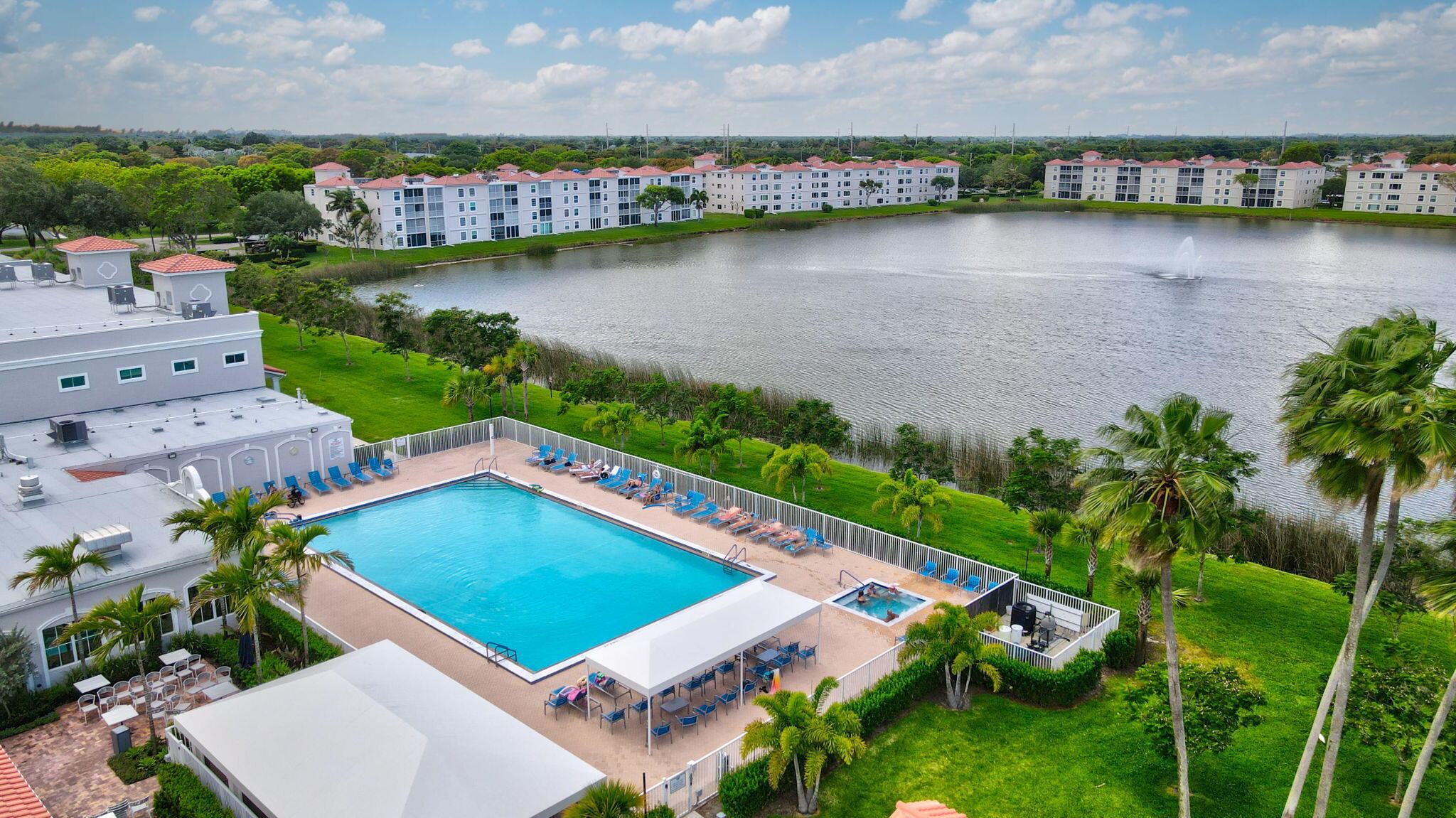 HUNTINGTON POINTE - Residential