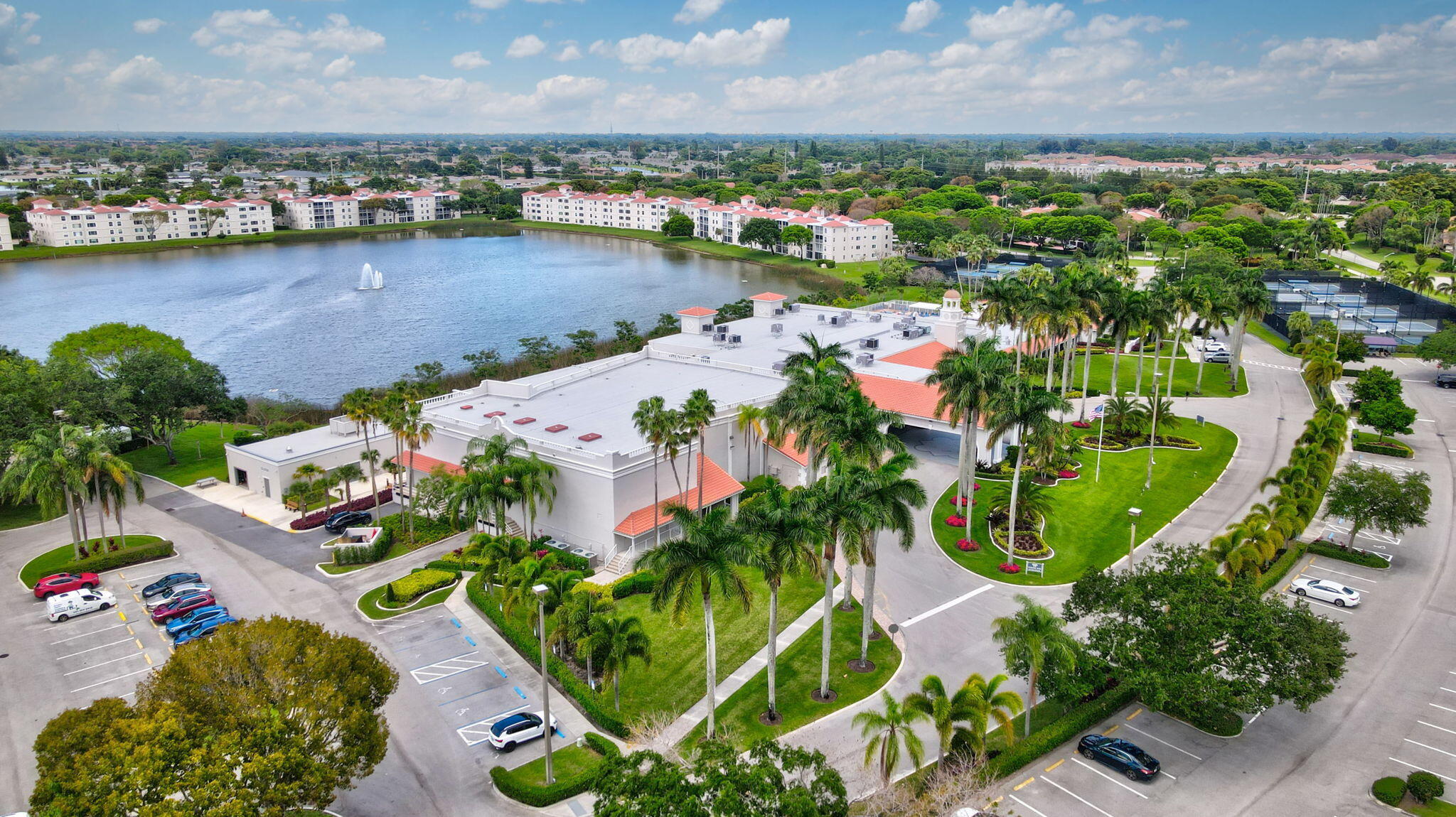 HUNTINGTON POINTE - Residential