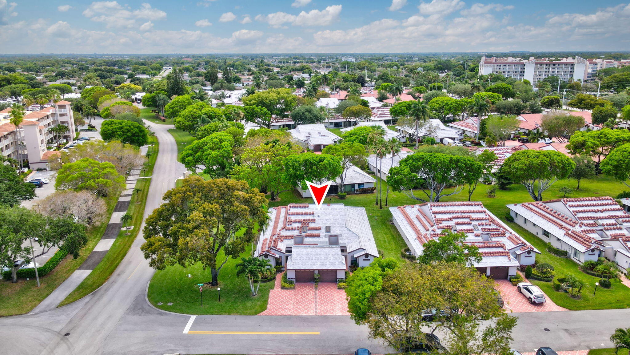 HUNTINGTON POINTE - Residential