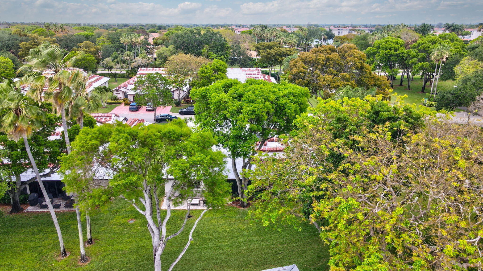 HUNTINGTON POINTE - Residential