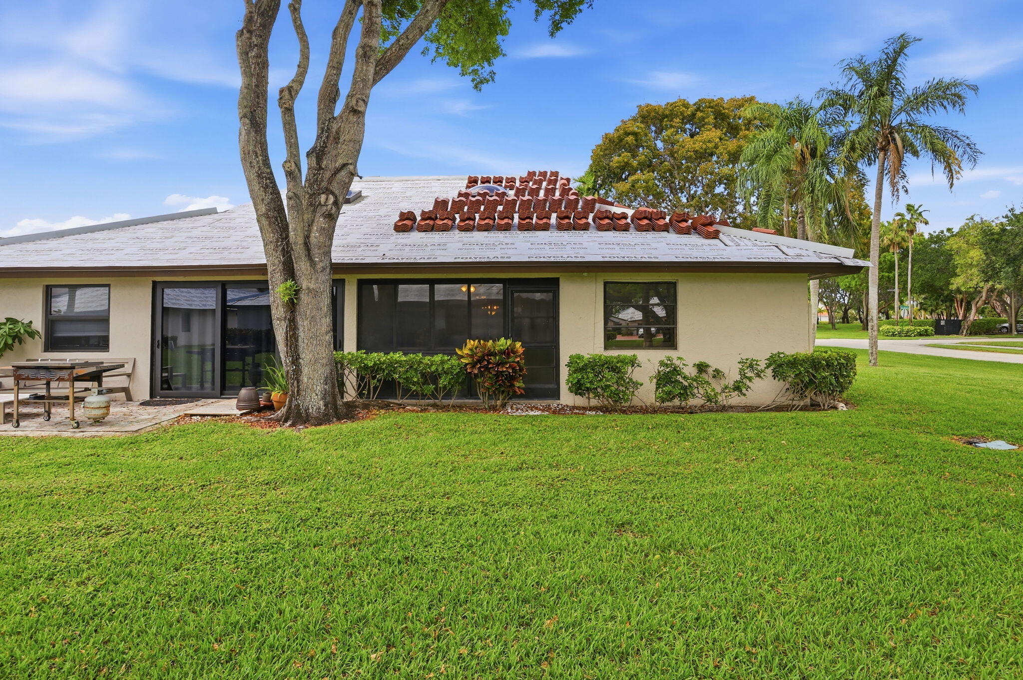 HUNTINGTON POINTE - Residential