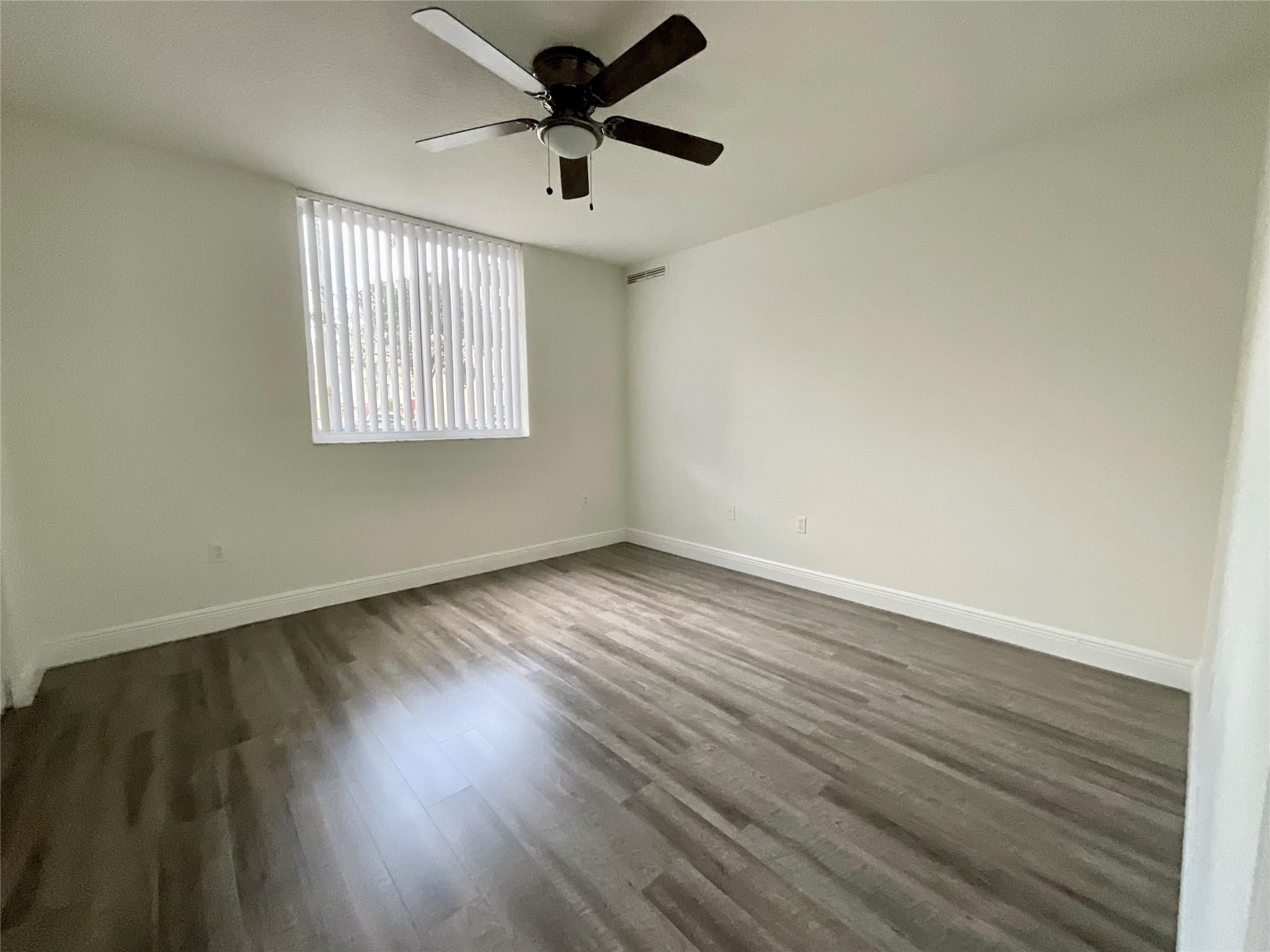 Royalton on the Green - Residential Lease