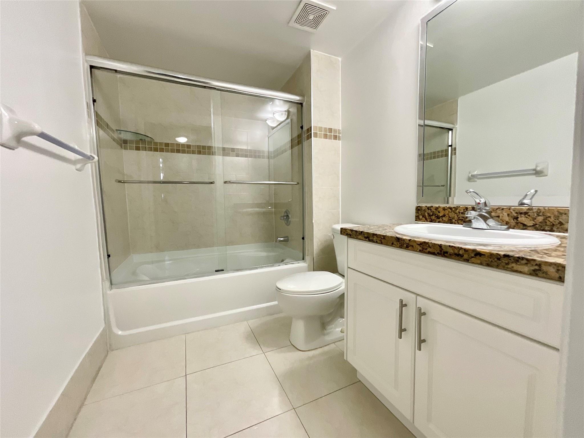 Royalton on the Green - Residential Lease